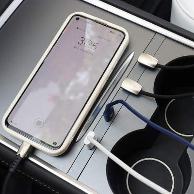 Vugosson USB Hub on Center Console for Tesla Model Y and Model 3